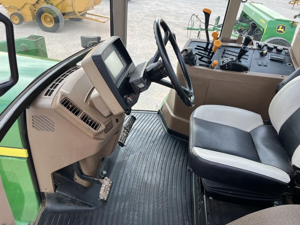 Image for 2001 John Deere 7410