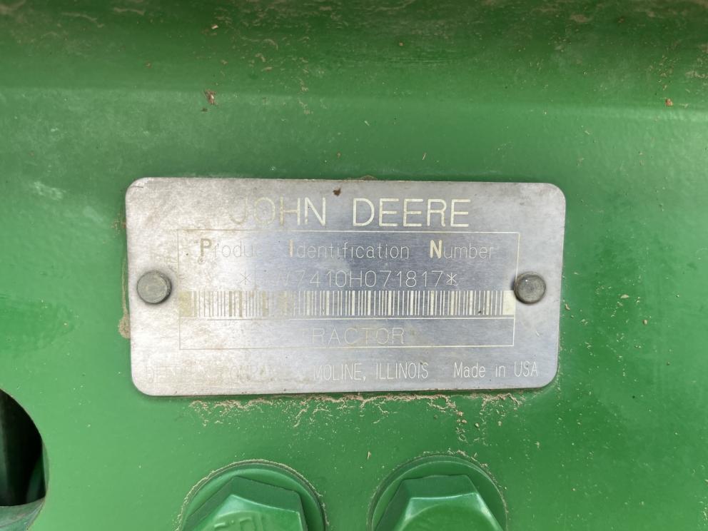 Image for 2001 John Deere 7410