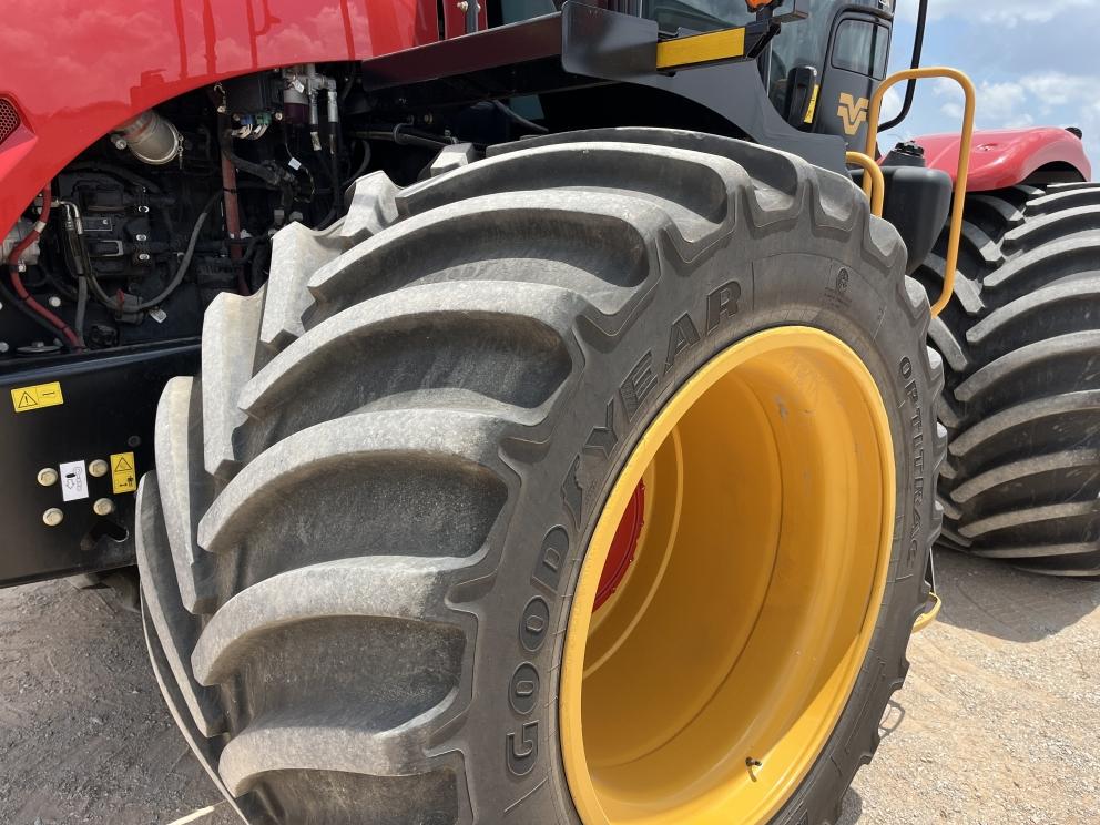 Image for 2023 Versatile 430