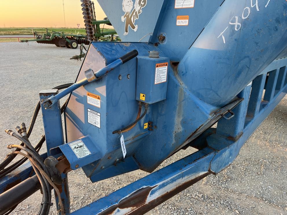 Image for 1997 Kinze 840