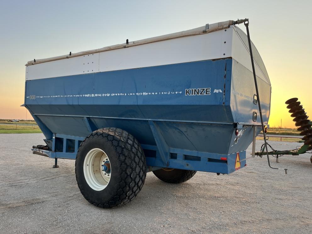 Image for 1997 Kinze 840