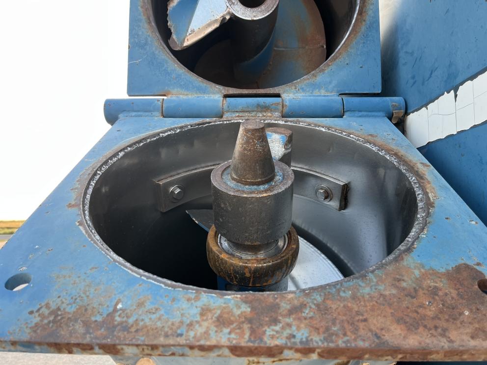 Image for 1997 Kinze 840