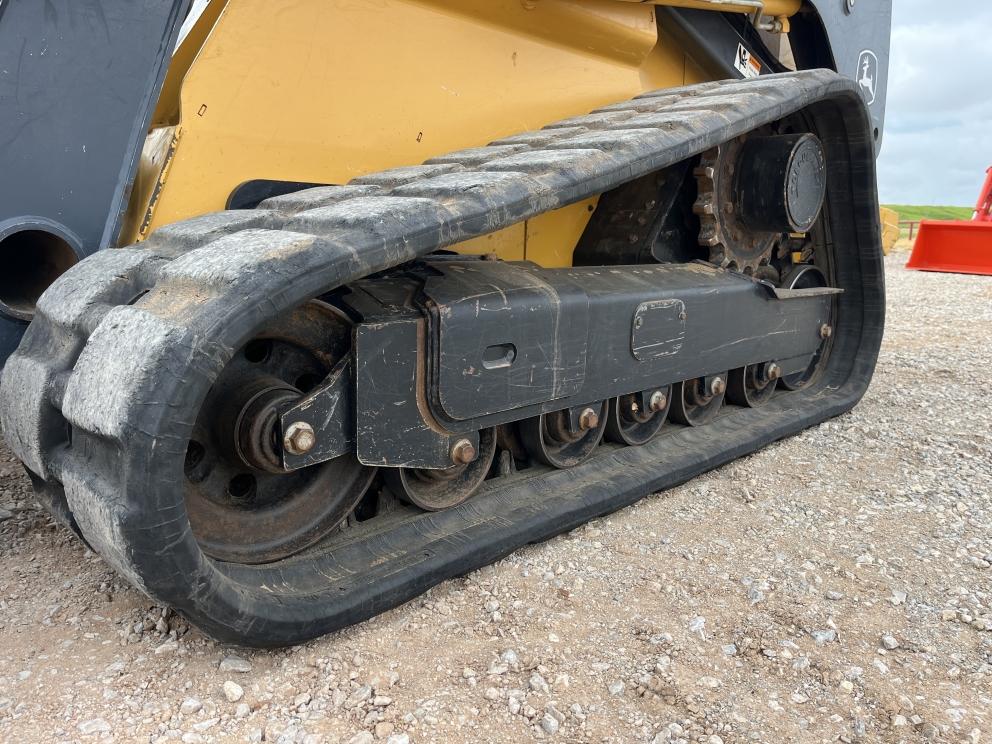 Image for 2013 John Deere 333E
