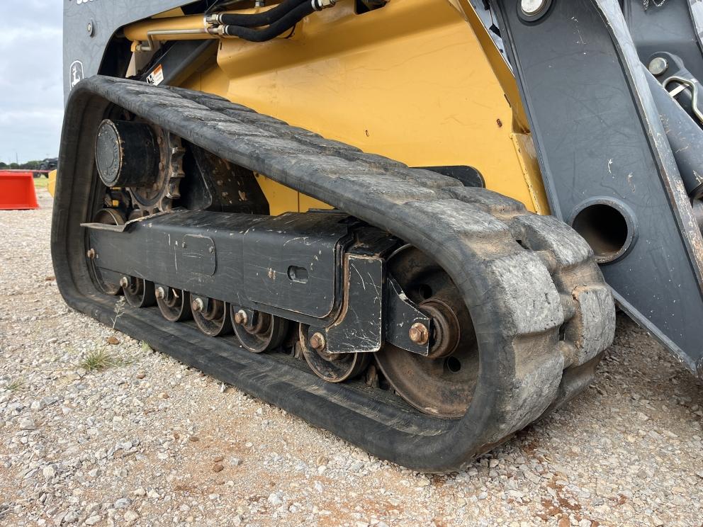 Image for 2013 John Deere 333E