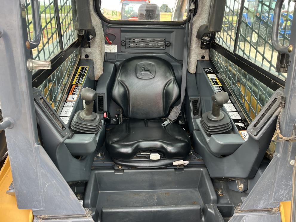 Image for 2013 John Deere 333E