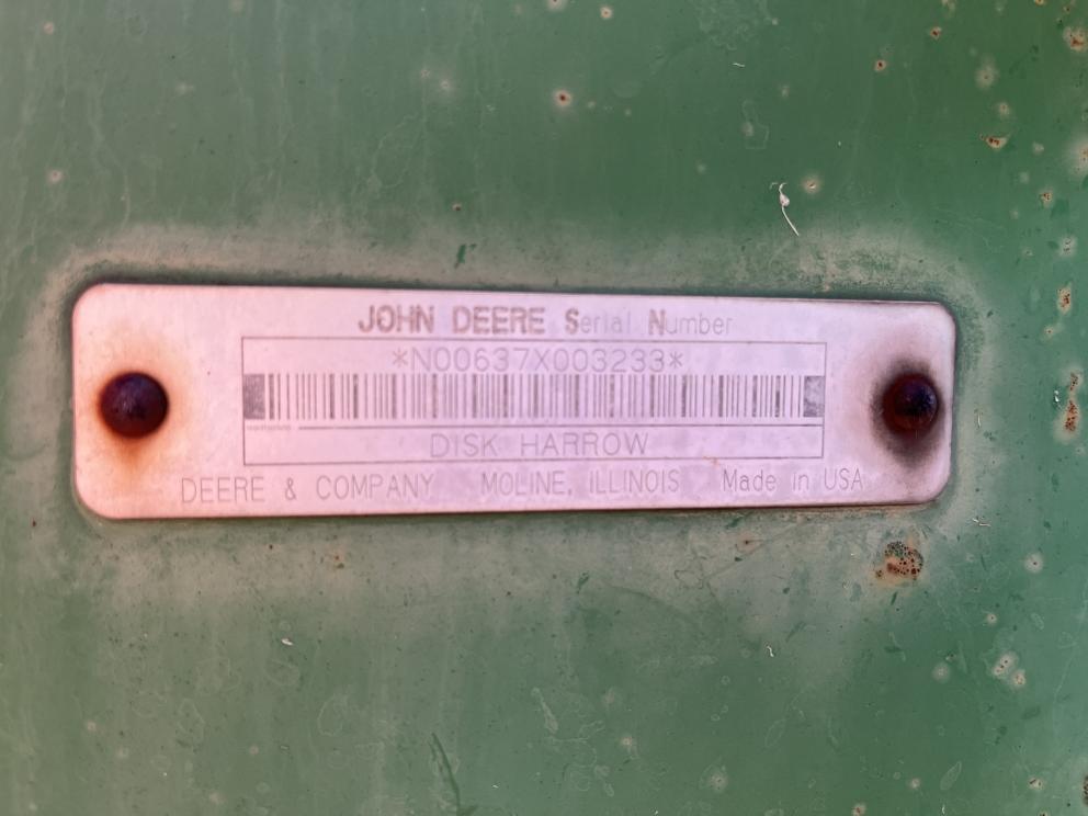 Image for 2001 John Deere 637