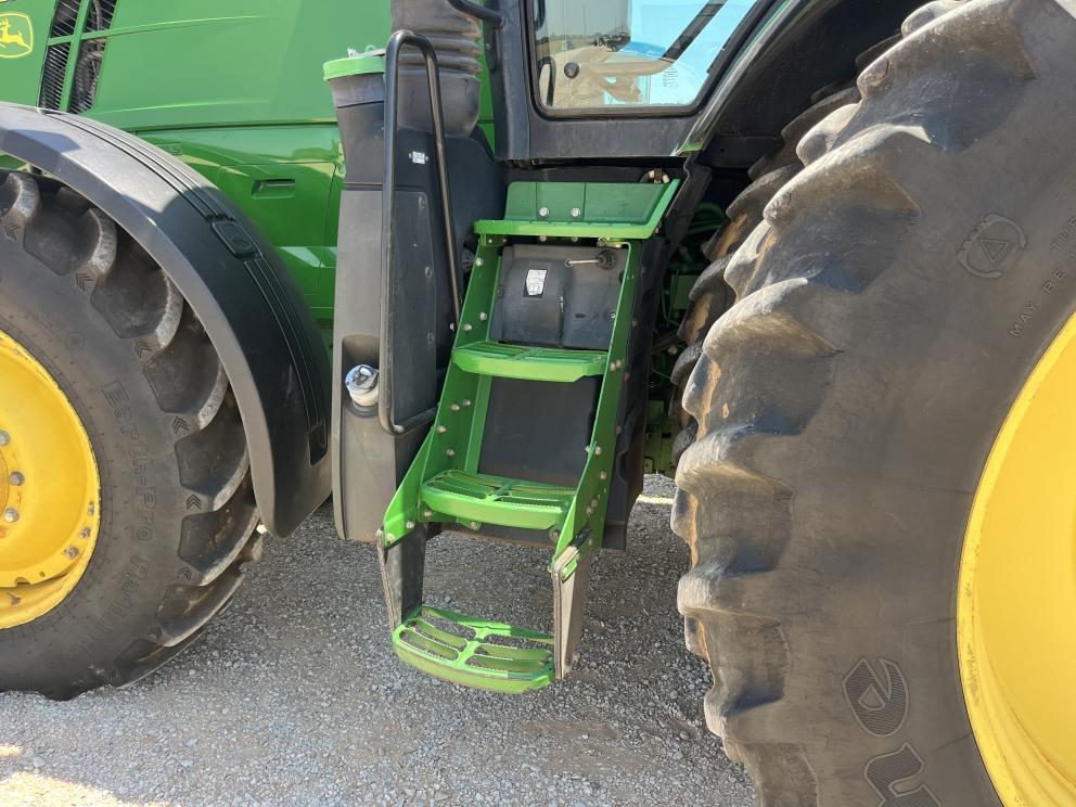 Image for 2014 John Deere 7290R