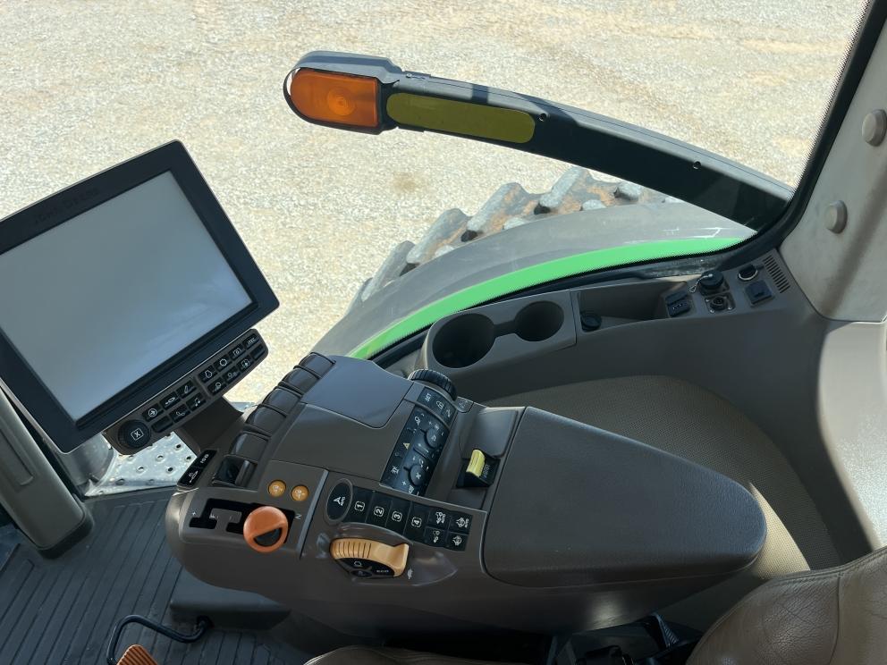 Image for 2014 John Deere 7290R