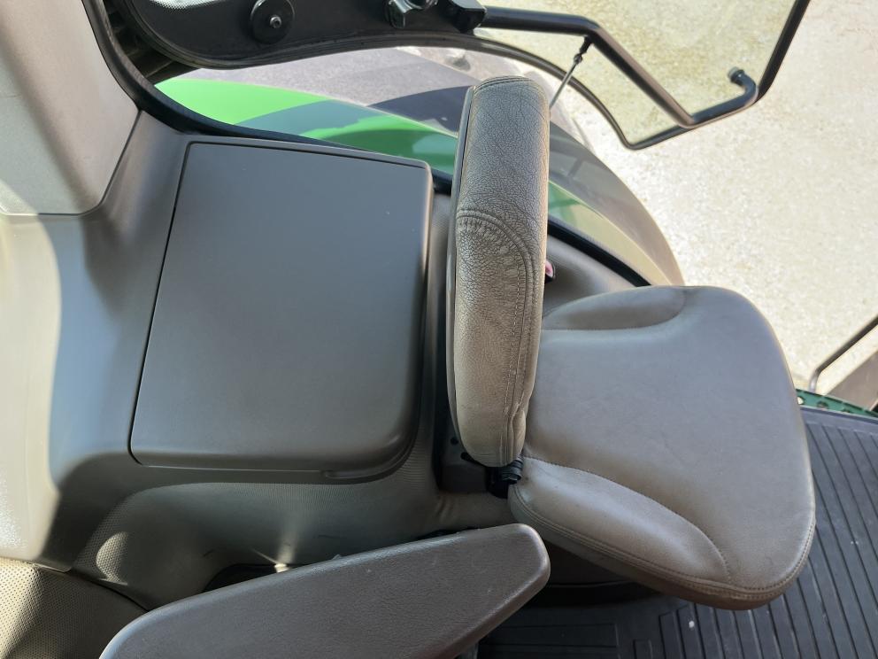 Image for 2014 John Deere 7290R