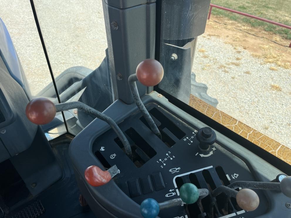 Image for 1996 New Holland 9482