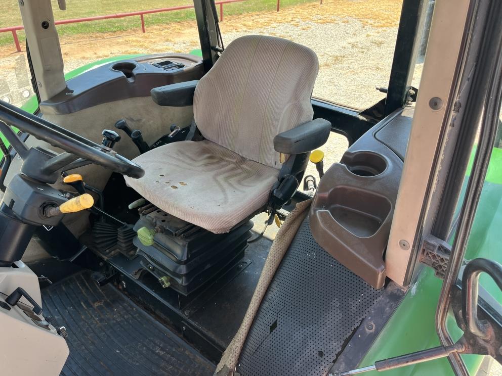 Image for 2010 John Deere 5093E