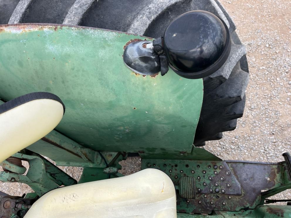 Image for 1976 John Deere 2240