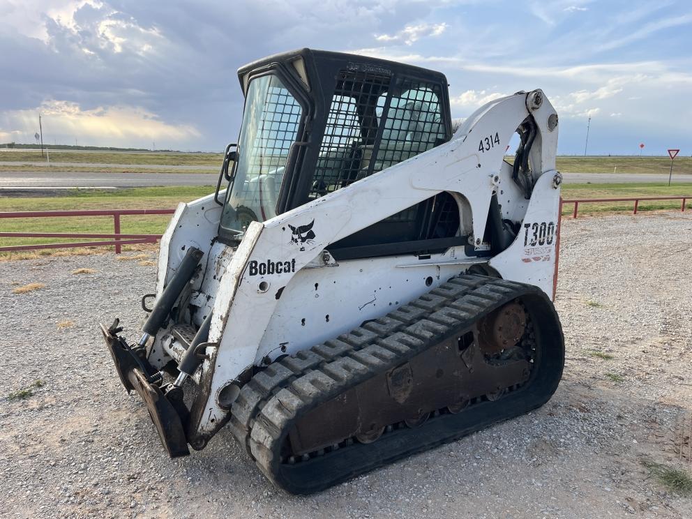 Image for 2002 Bobcat T300