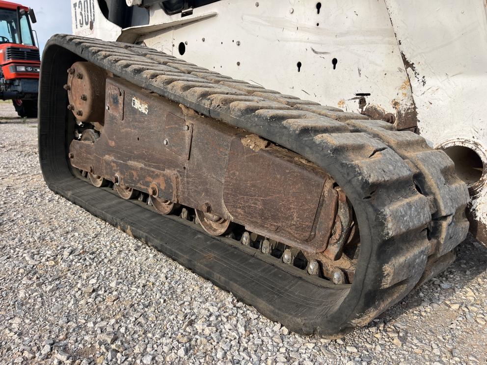 Image for 2002 Bobcat T300