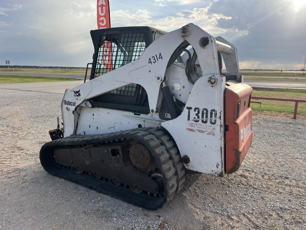 Image for 2002 Bobcat T300
