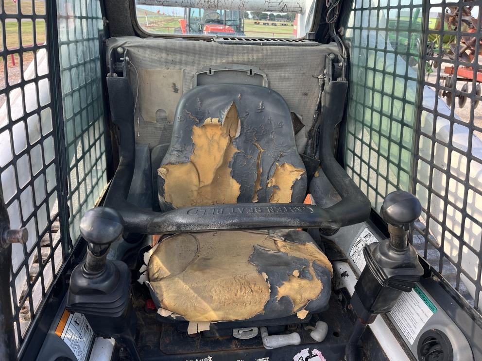 Image for 2002 Bobcat T300