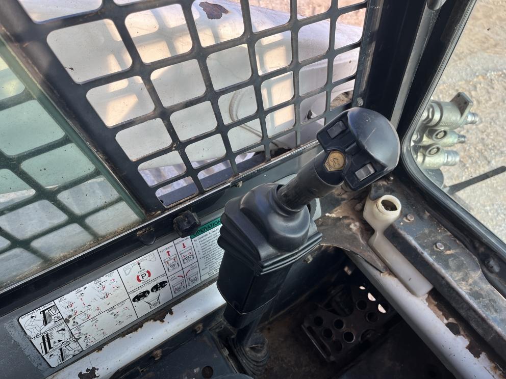 Image for 2002 Bobcat T300