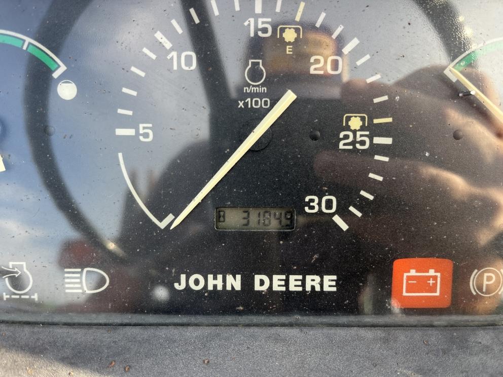 Image for 2001 John Deere 5210