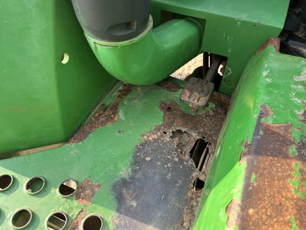 Image for 2001 John Deere 5210