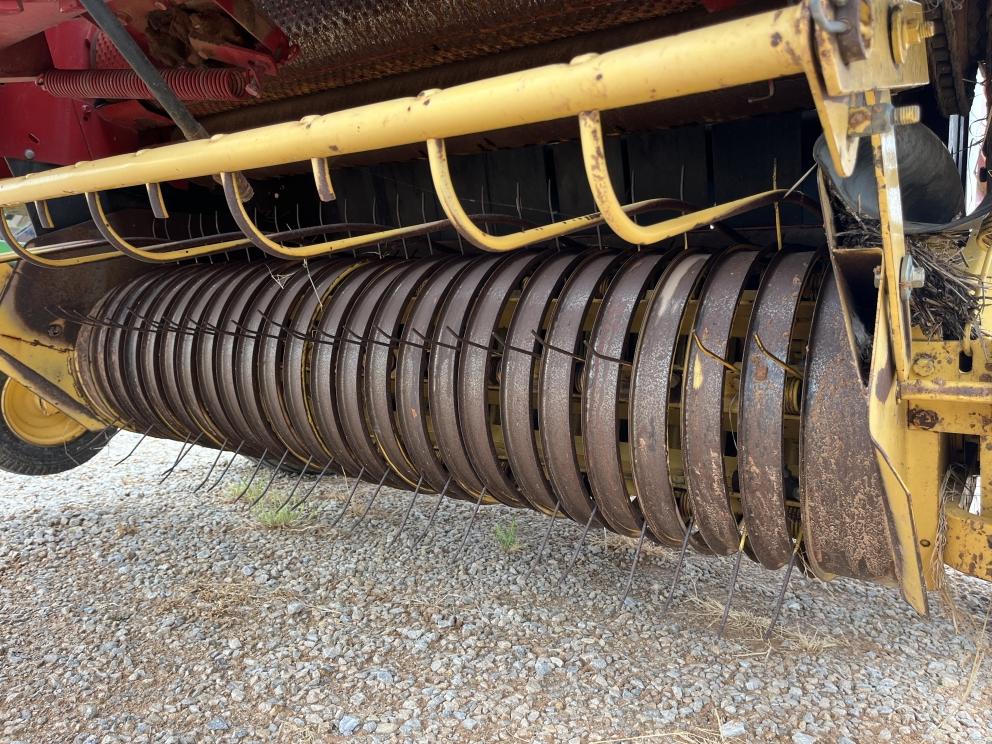 Image for New Holland 660
