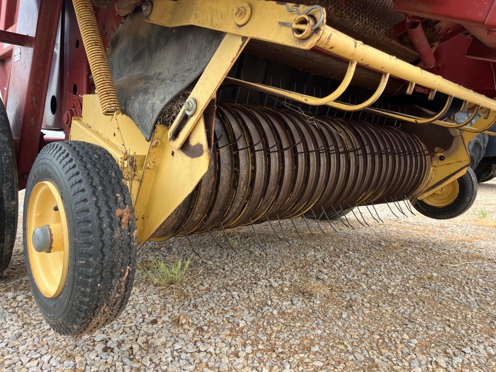 Image for New Holland 660