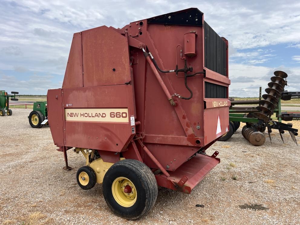 Image for New Holland 660