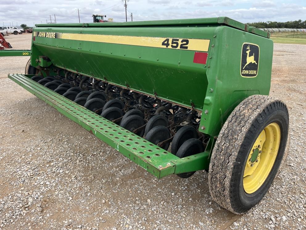 Image for 1991 John Deere 452