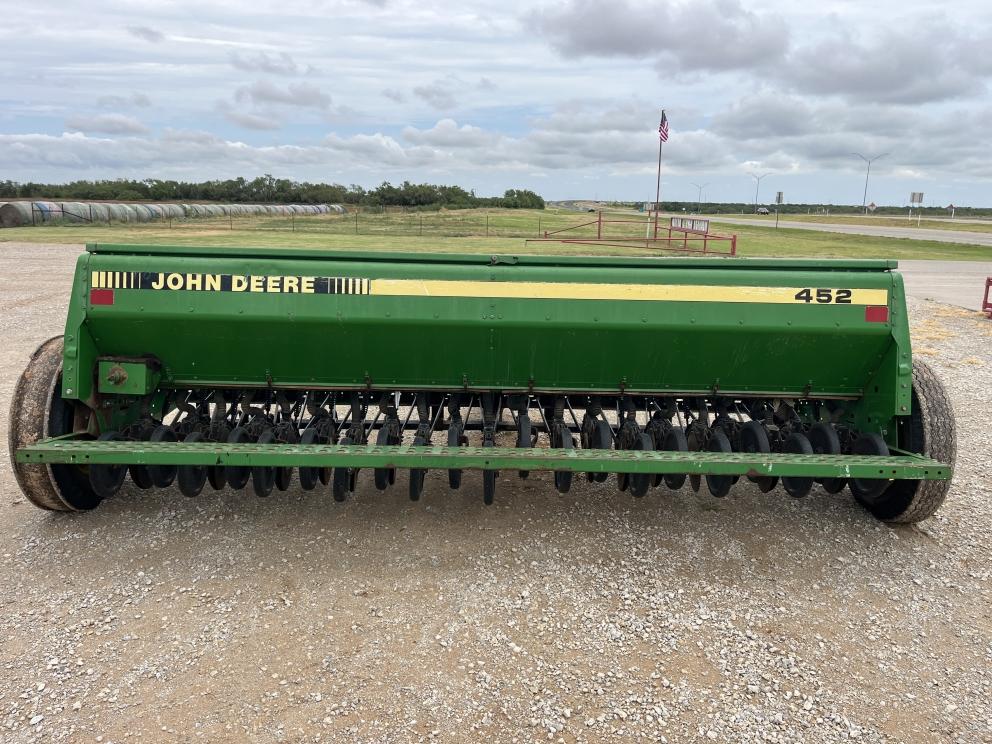 Image for 1991 John Deere 452