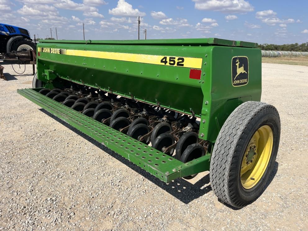 Image for 1991 John Deere 452