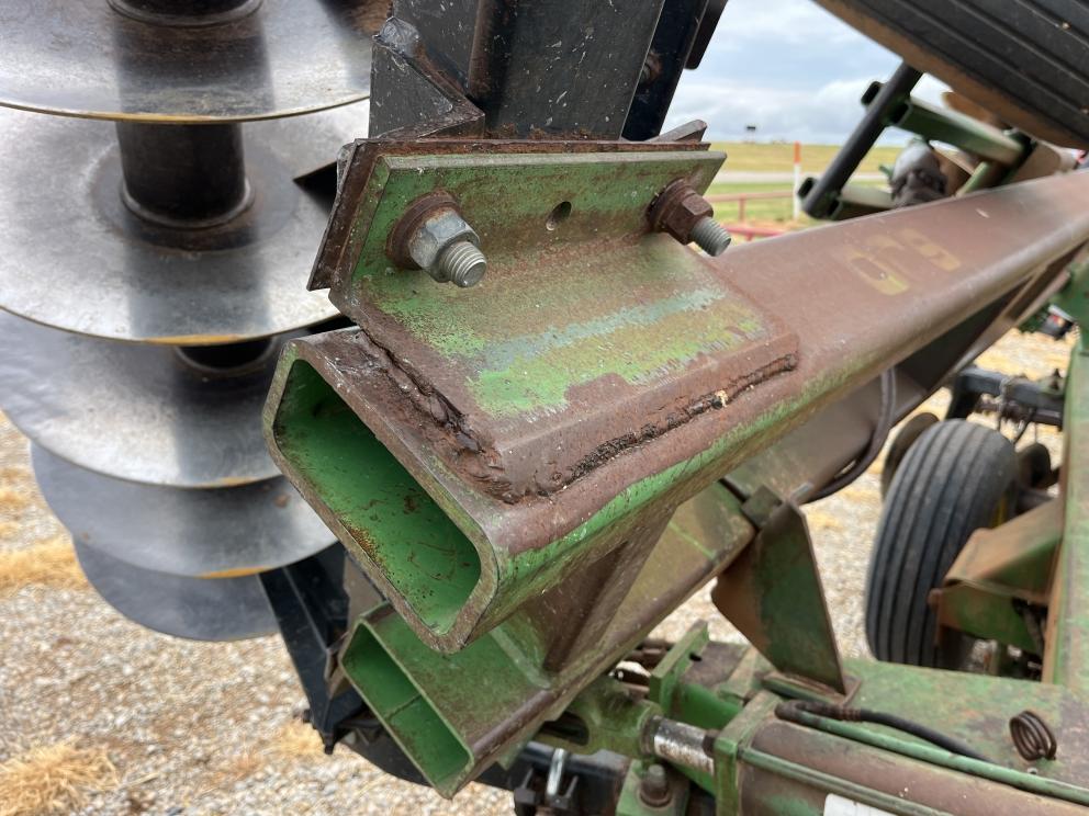 Image for 1989 John Deere 630