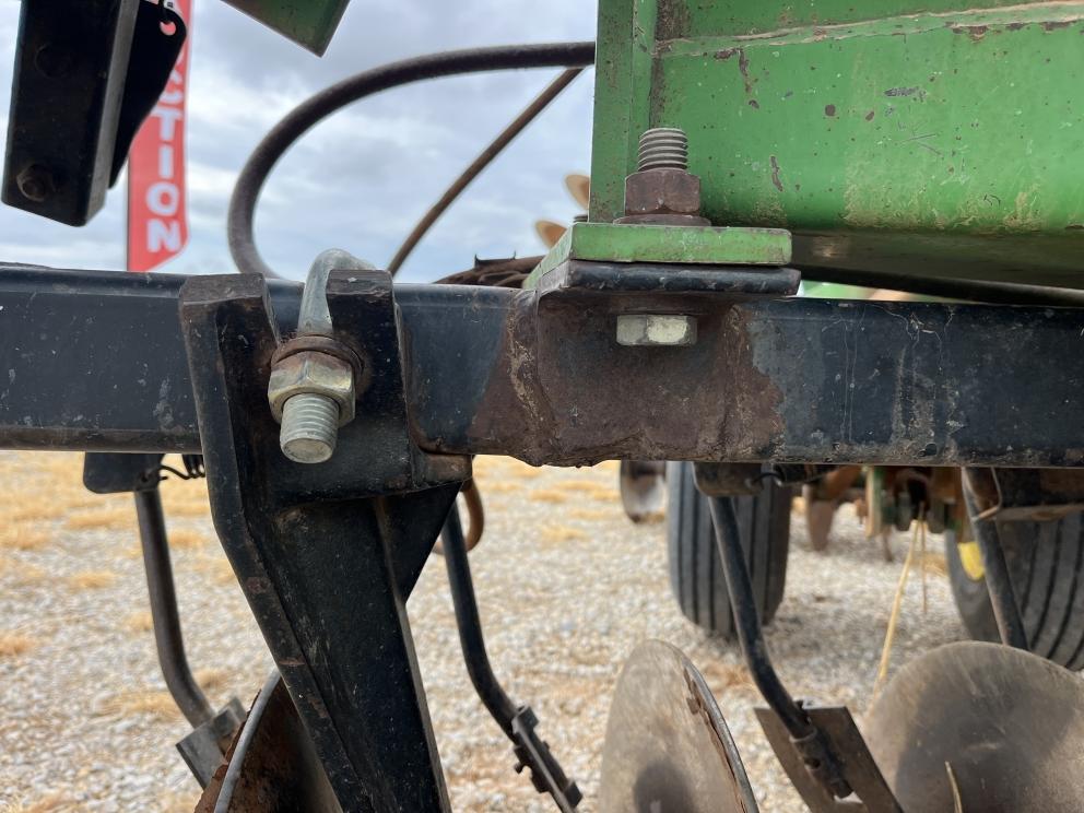 Image for 1989 John Deere 630