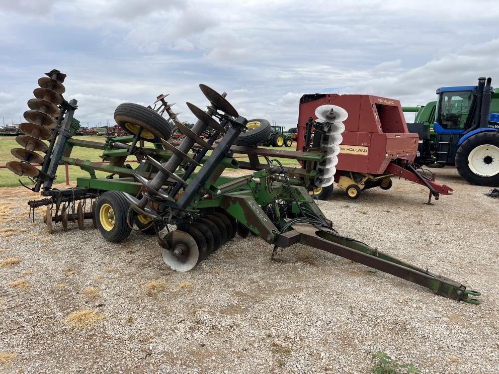 Image for 1989 John Deere 630