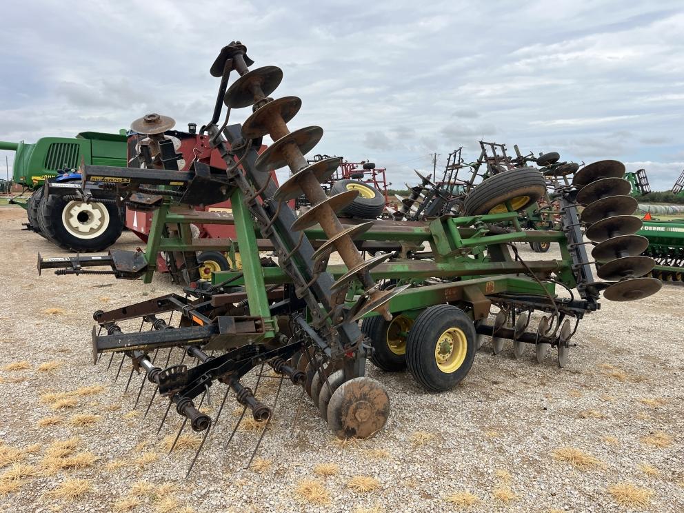 Image for 1989 John Deere 630