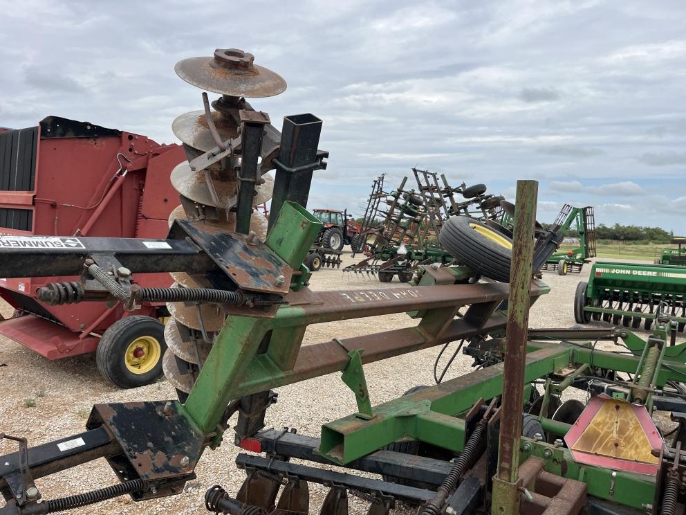 Image for 1989 John Deere 630