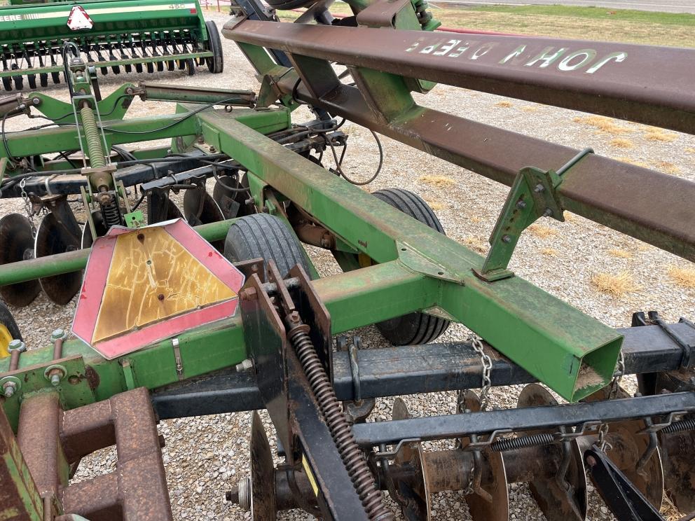 Image for 1989 John Deere 630