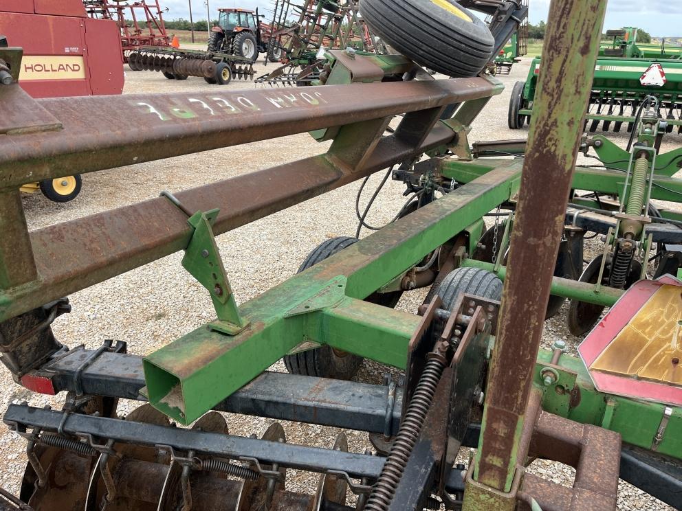 Image for 1989 John Deere 630