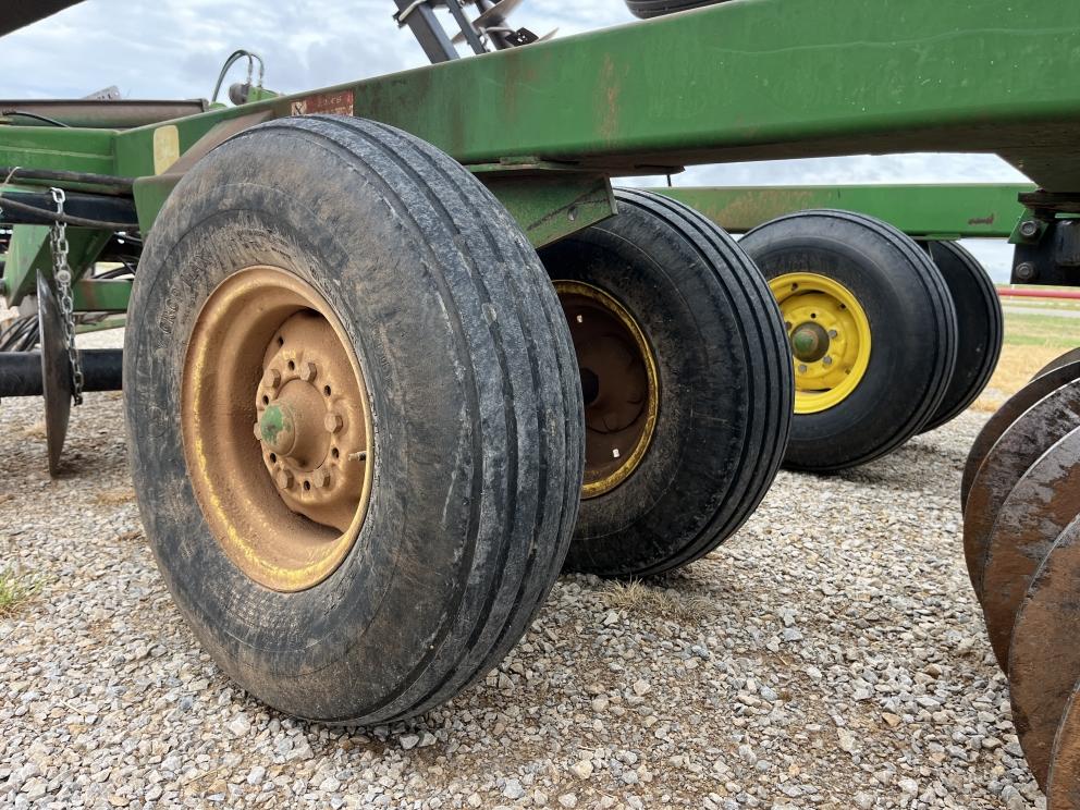 Image for 1989 John Deere 630