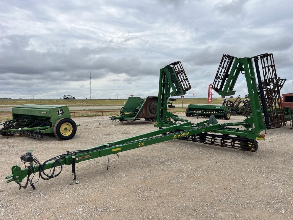 Image for 2016 John Deere 200