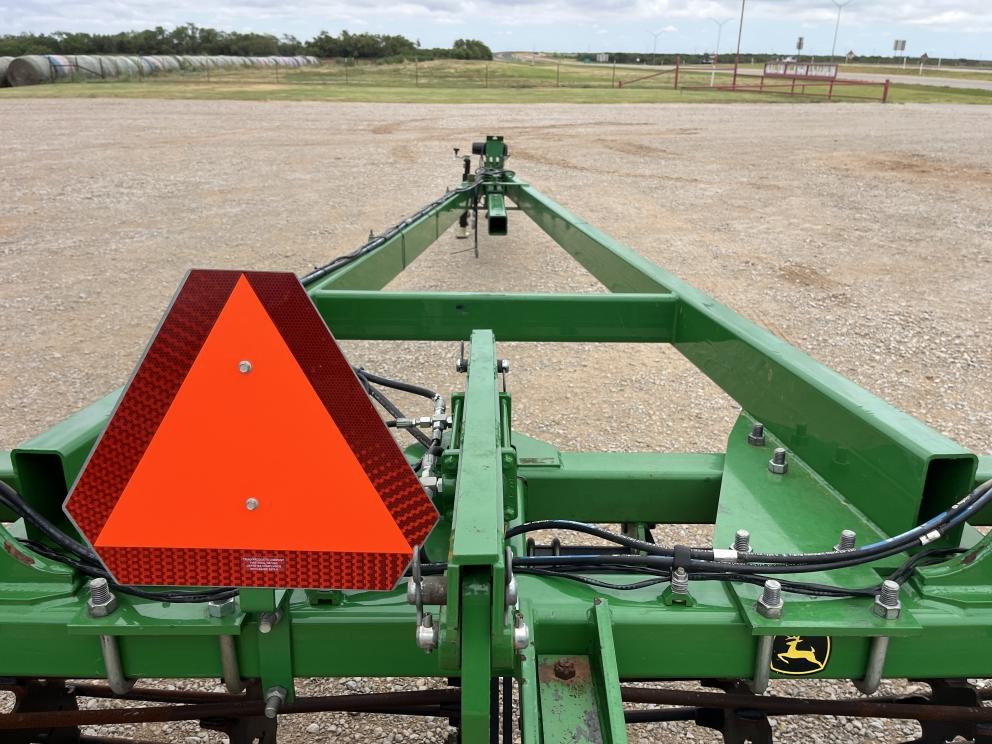 Image for 2016 John Deere 200