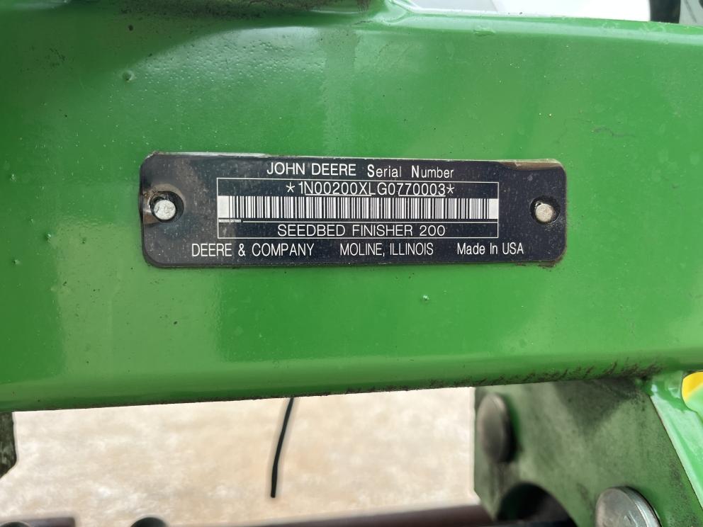 Image for 2016 John Deere 200
