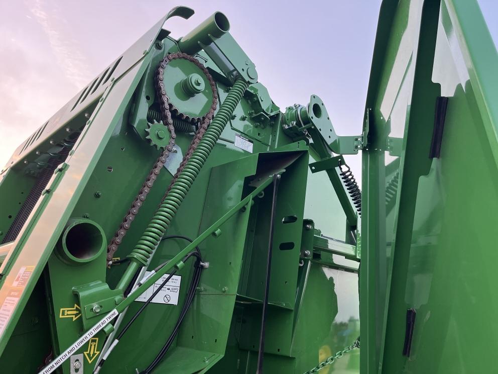 Image for 2021 John Deere 460M
