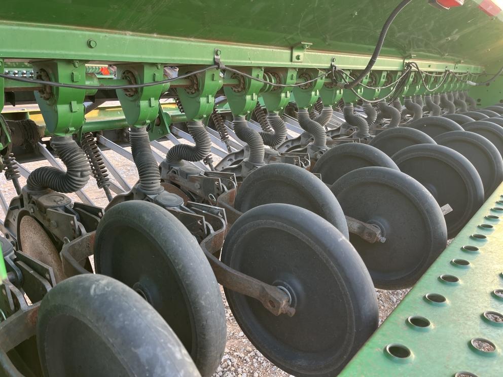 Image for 2005 John Deere 450