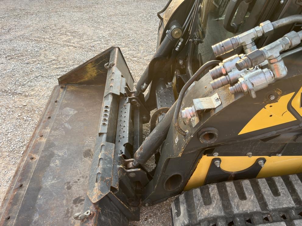 Image for 2014 New Holland C238