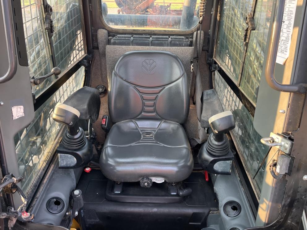 Image for 2014 New Holland C238