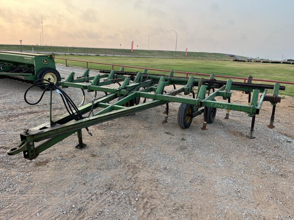 Image for John Deere 1600