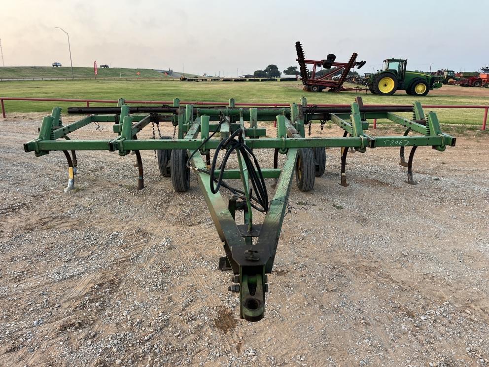 Image for John Deere 1600
