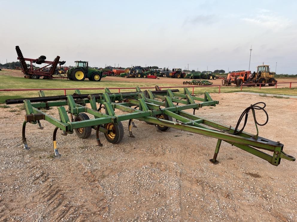 Image for John Deere 1600