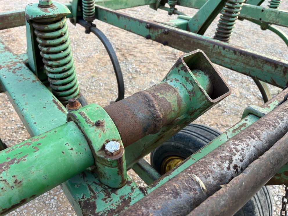 Image for John Deere 1600