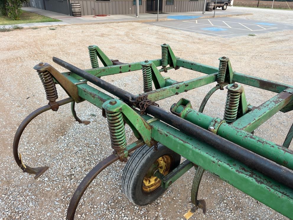 Image for John Deere 1600