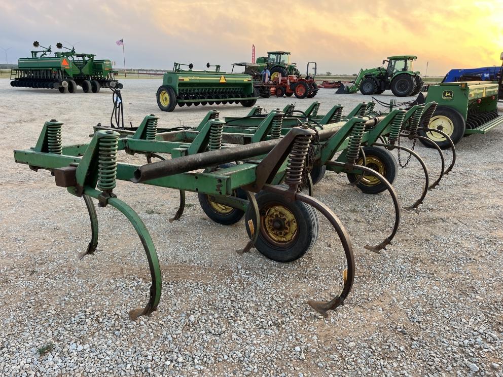 Image for John Deere 1600